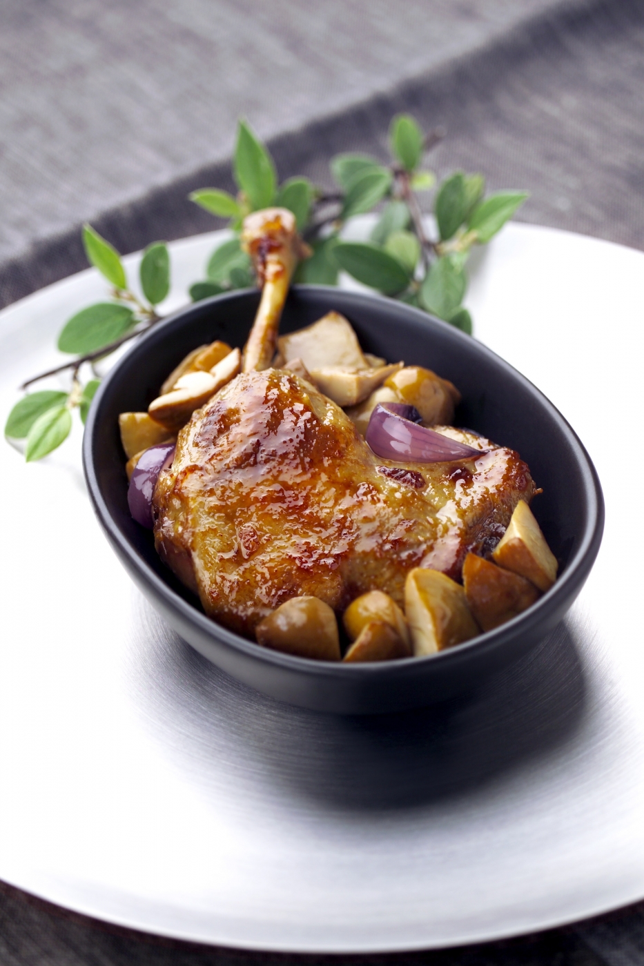 Confit de canard de cuisses aux pommes de terre sarladaises